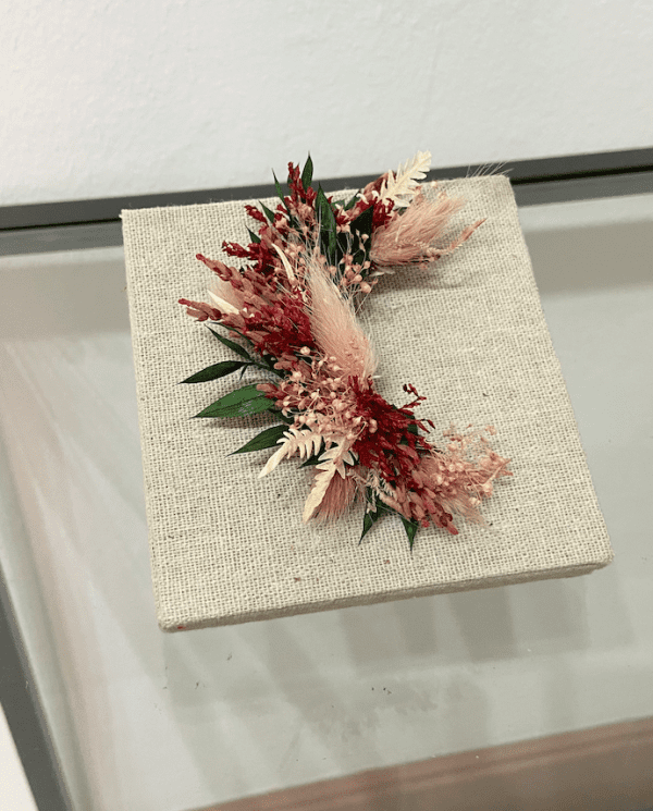 Tocado flores oreja, tocado floral orejal, ear cuff, ear cuff flores, ear cuff floral, flores oreja, tocado oreja novia, tocado oreja invitada